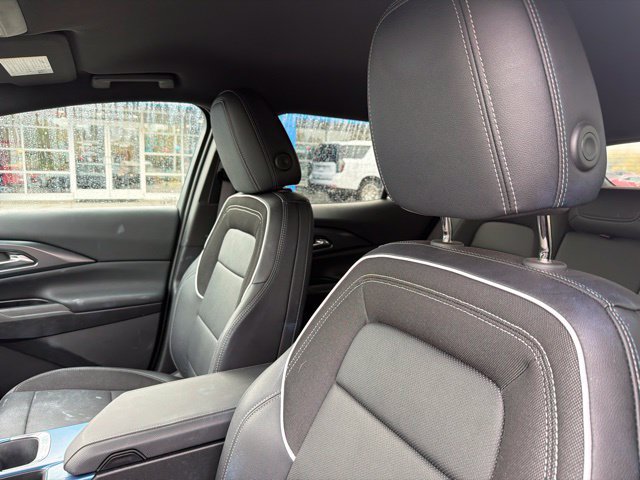 Used 2025 Chevrolet Equinox EV LT w/ Convenience Package II AWD/4WD image 13