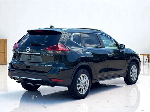 Used 2018 Nissan Rogue SV image 6