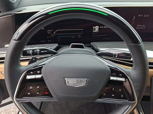 Used 2025 Cadillac Escalade IQ Luxury 2 AWD/4WD image 19