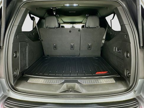 Used 2022 GMC Yukon XL Denali image 28