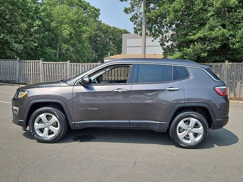 Used 2020 Jeep Compass Latitude AWD/4WD image 8