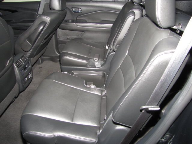 Used 2021 Honda Pilot Touring image 35