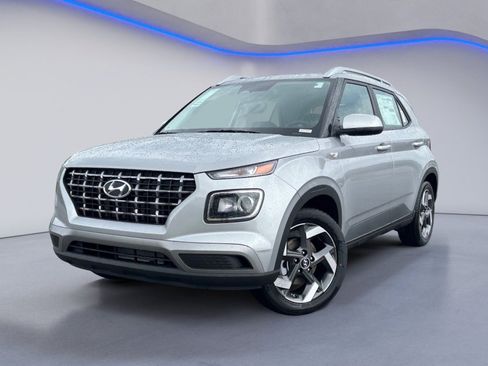New 2025 Hyundai Venue SEL FWD image 2