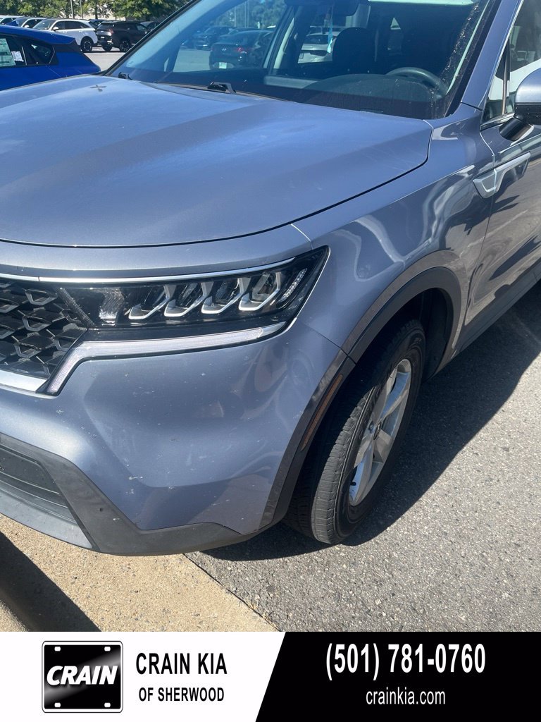 Certified 2023 Kia Sorento LX AWD/4WD image 1