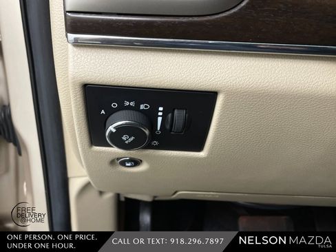 Used 2014 Jeep Grand Cherokee Limited w/ Luxury Group II image 29