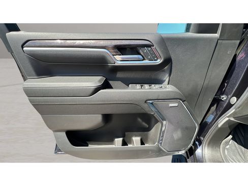 Certified 2023 Chevrolet Silverado 1500 LTZ AWD/4WD image 26