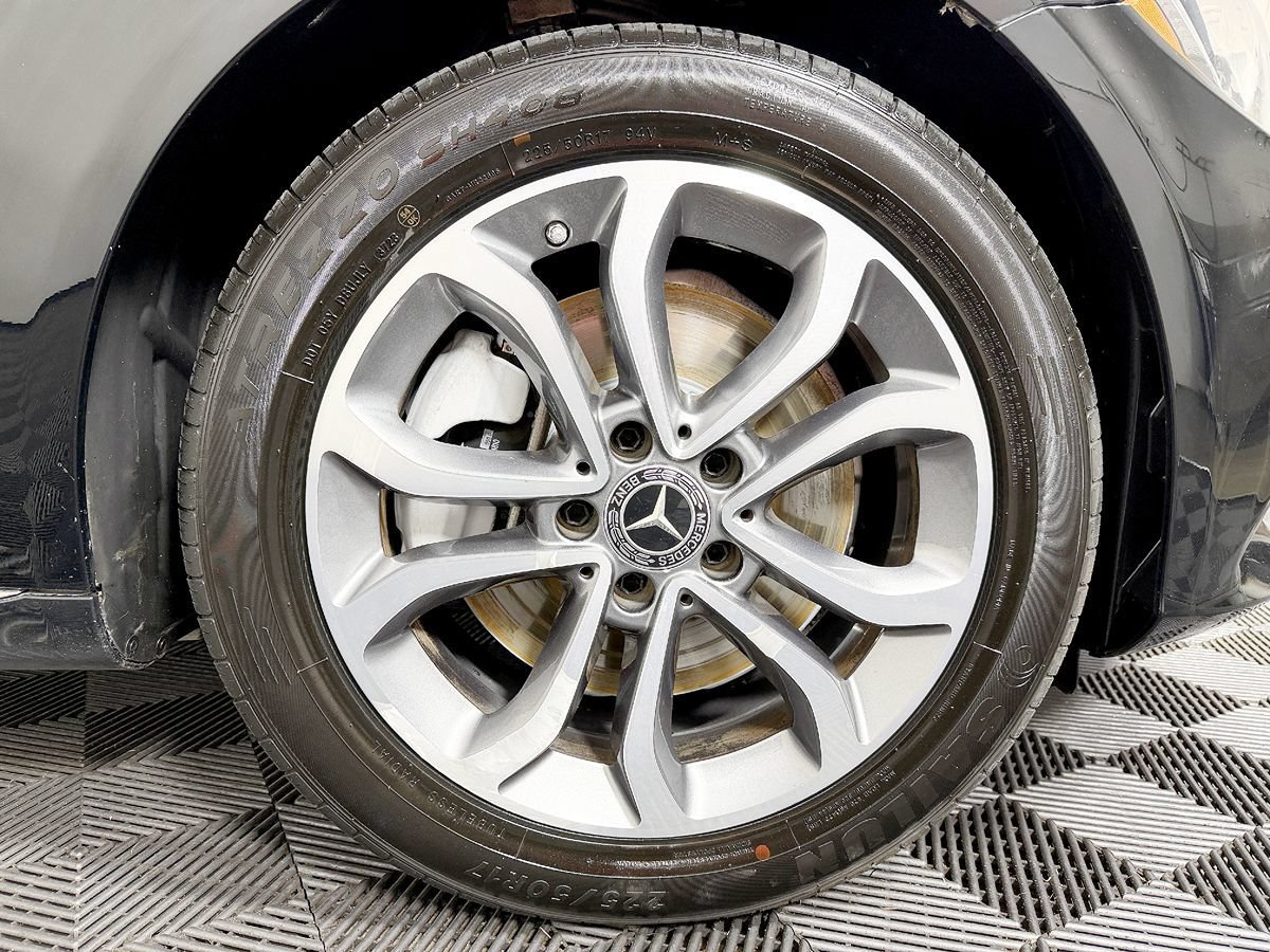 Used 2017 Mercedes-Benz C 300 4MATIC Sedan image 26