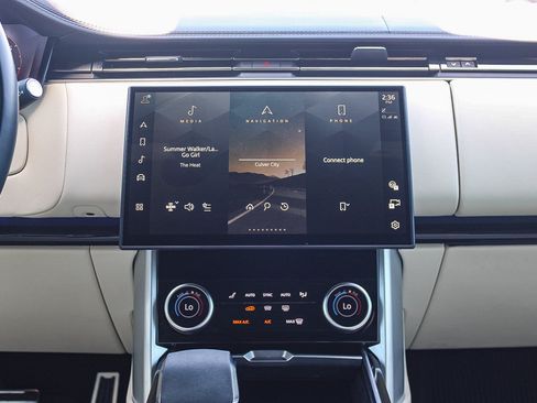 Used 2023 Land Rover Range Rover SE AWD/4WD image 14