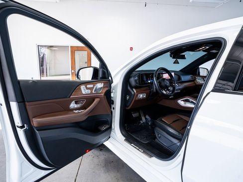 Used 2024 Mercedes-Benz GLE 53 AMG 4MATIC Coupe image 37