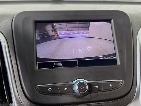 Used 2022 Chevrolet Equinox LT image 37