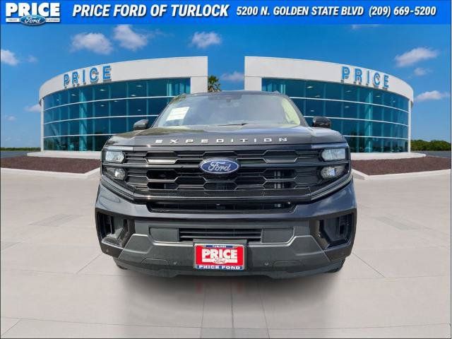 Certified 2025 Ford Expedition Active RWD image 2