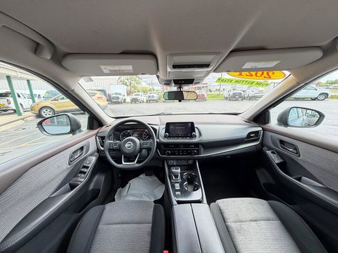 Used 2021 Nissan Rogue S FWD image 13