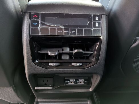 New 2025 Jeep Grand Cherokee L Altitude image 42