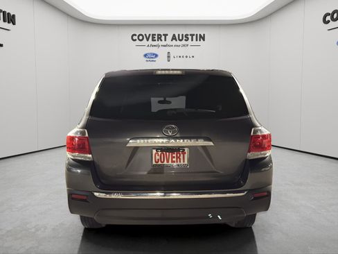 Used 2011 Toyota Highlander 2WD image 4