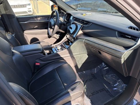 Certified 2022 Jeep Grand Cherokee Overland image 27