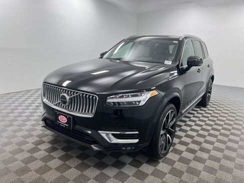 Used 2023 Volvo XC90 B6 Plus w/ Protection Package image 2