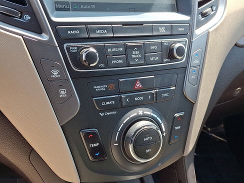 Used 2018 Hyundai Santa Fe Sport w/ 2.4L Tech Package 04 FWD image 16