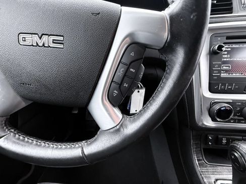 Used 2016 GMC Acadia SLT AWD/4WD image 16
