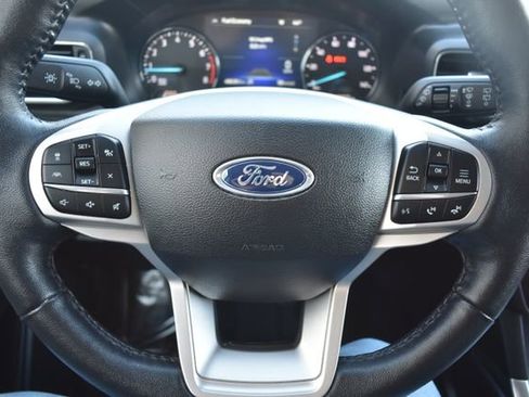 Used 2023 Ford Explorer Limited image 15