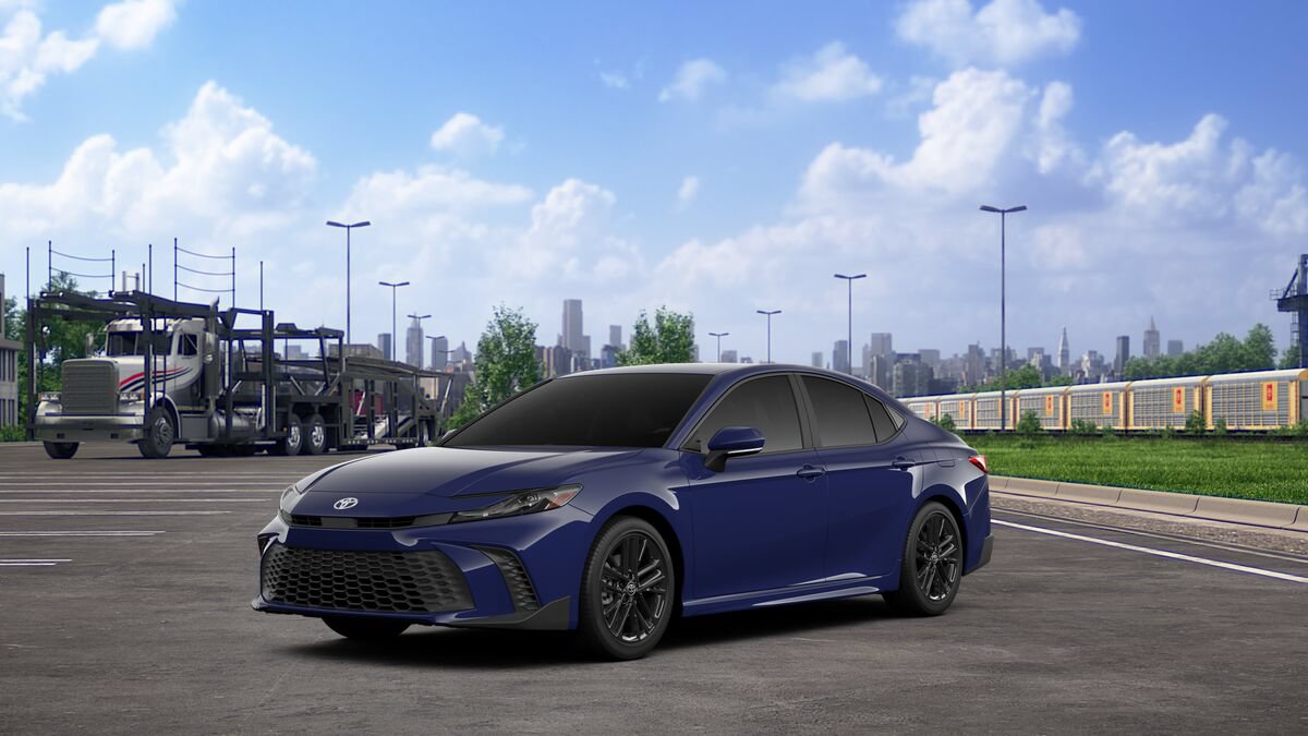 New 2026 Toyota Camry SE FWD image 1