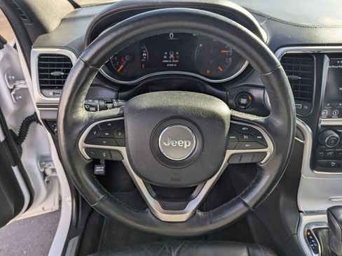 Used 2018 Jeep Grand Cherokee Limited image 12