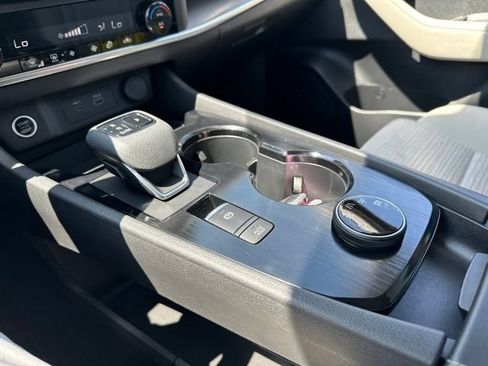 Certified 2023 Nissan Rogue SV AWD/4WD image 26