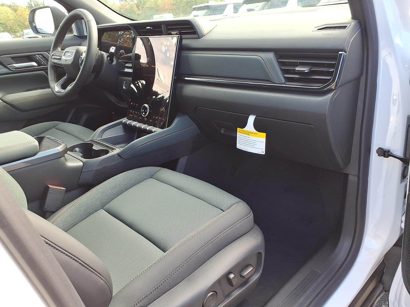 New 2027 GMC Terrain AT4 w/ Convenience Package III AWD/4WD image 9