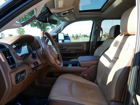 Used 2023 RAM 3500 Limited AWD/4WD image 9