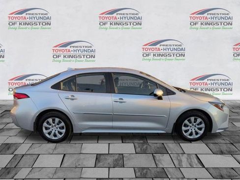 Certified 2022 Toyota Corolla LE w/ Carpet Mat Package (TMS) image 2