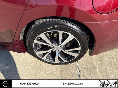 Used 2017 Nissan Maxima 3.5 S image 18