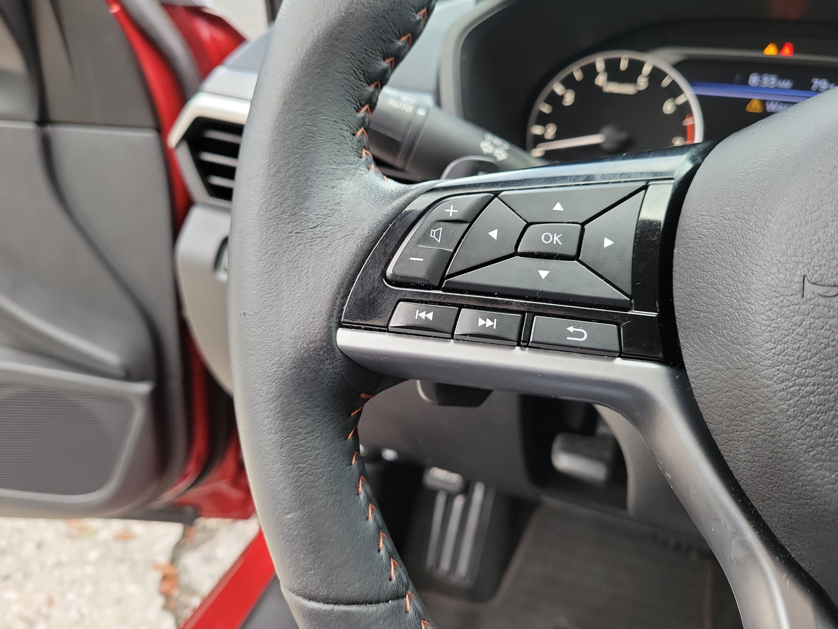 Used 2024 Nissan Altima 2.5 SR FWD image 24