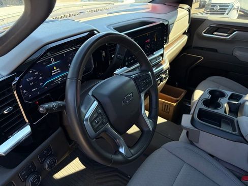 Used 2024 Chevrolet Silverado 1500 RST AWD/4WD image 15