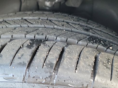 Certified 2025 Genesis G70 2.5T image 26