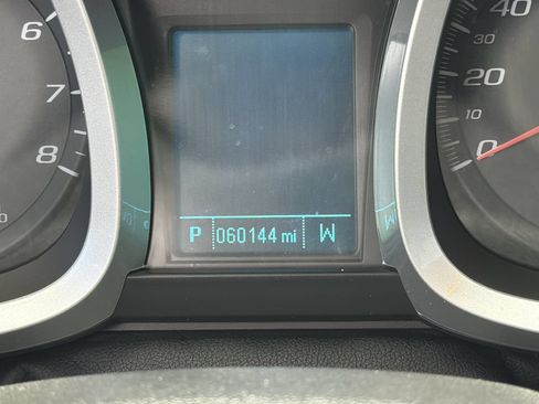 Used 2017 Chevrolet Equinox LS FWD image 28