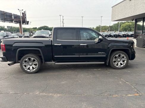 Used 2017 GMC Sierra 1500 Denali w/ Denali Ultimate Package AWD/4WD image 12