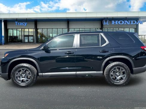 New 2026 Honda Pilot TrailSport image 12