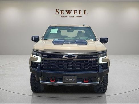 Used 2023 Chevrolet Silverado 1500 ZR2 w/ Technology Package AWD/4WD image 8
