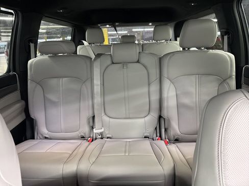 New 2025 Jeep Wagoneer 4WD w/ Convenience Group I image 22