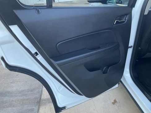 Used 2015 Chevrolet Equinox LT image 19