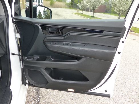 Used 2024 Honda Odyssey Elite image 44
