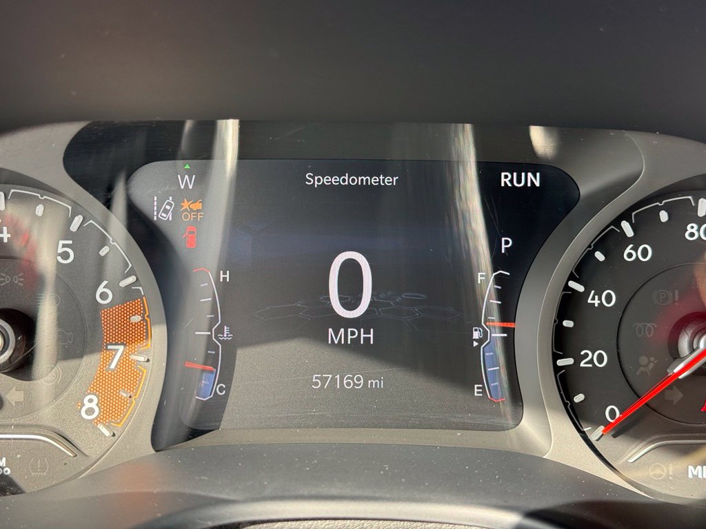 Used 2024 Jeep Compass Trailhawk AWD/4WD image 4