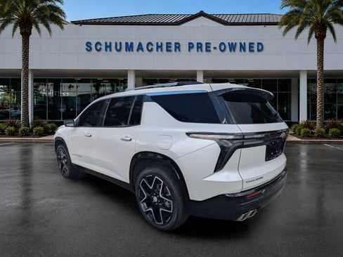 Used 2025 Chevrolet Traverse High Country FWD image 5