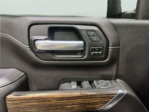 Used 2020 Chevrolet Silverado 2500 High Country w/ Technology Package AWD/4WD image 16