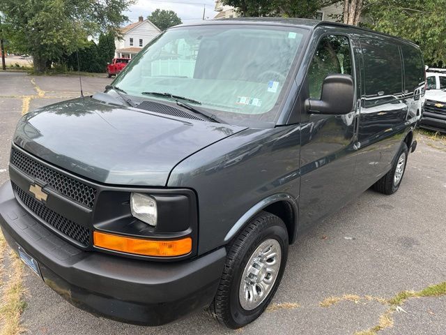 Used 2014 Chevrolet Express 1500 RWD image 8