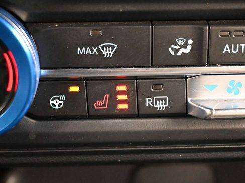 Used 2022 Ford Bronco Outer Banks w/ Sasquatch Package AWD/4WD image 22