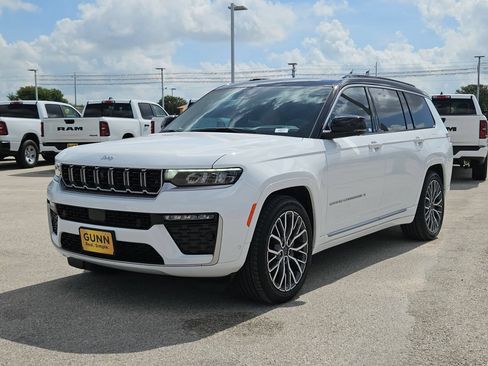 Used 2026 Jeep Grand Cherokee L Summit w/ Advanced Protech Group IV AWD/4WD image 7