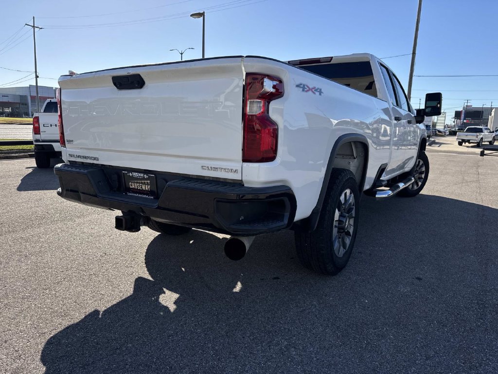 Used 2022 Chevrolet Silverado 2500 Custom w/ Custom Value Package AWD/4WD image 7