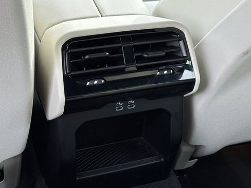 Used 2024 BMW i5 eDrive40i w/ M Sport Package RWD image 13