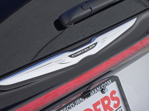 New 2026 Chrysler Pacifica Select image 7