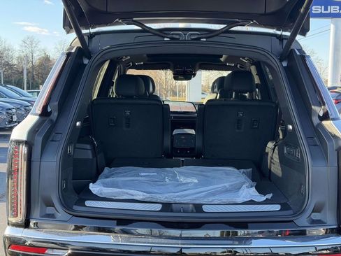 New 2026 Cadillac Vistiq Luxury image 12